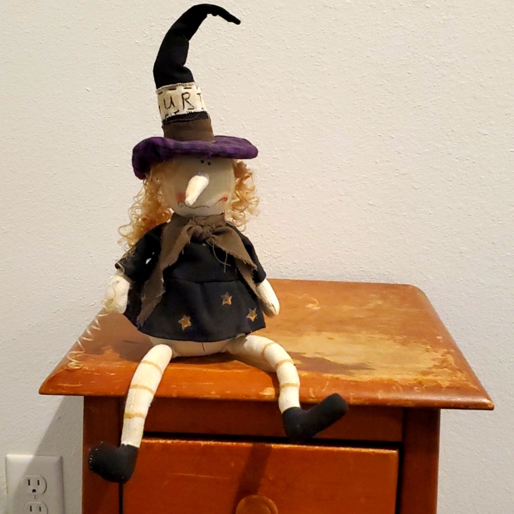 "Gurty" Halloween WITCH decor. window ledge piece